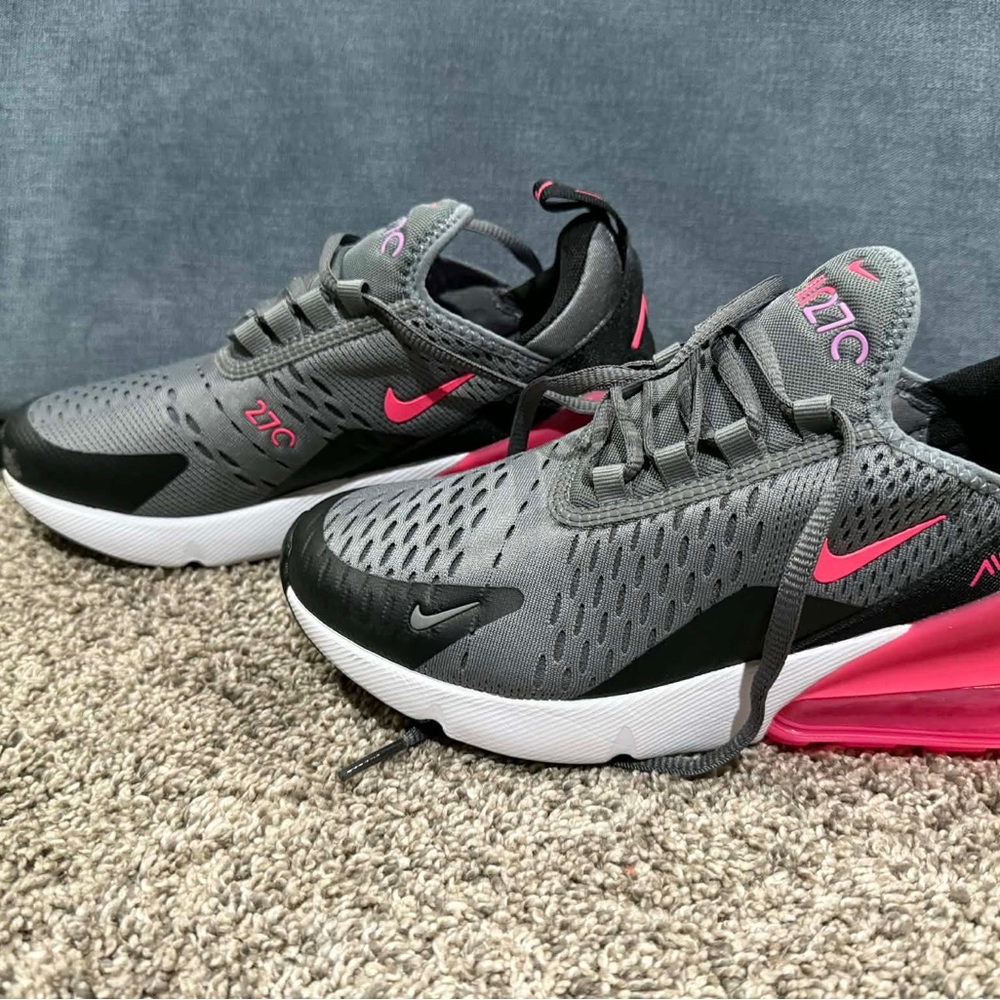 Nike Air Max Black and Pink Sneakers